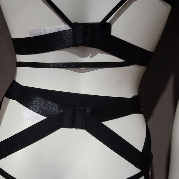 Harness Garter Lingerie Set - Picture 8 of 10